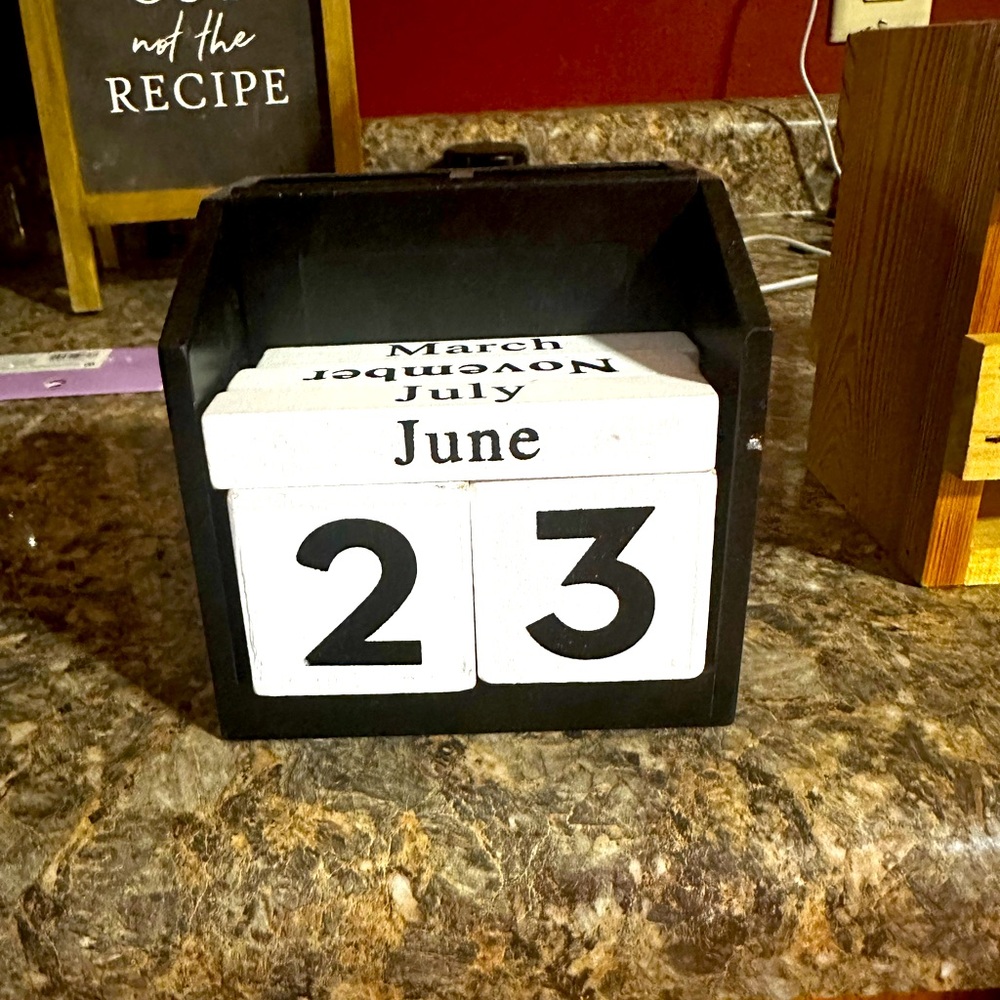 Switchable block calander